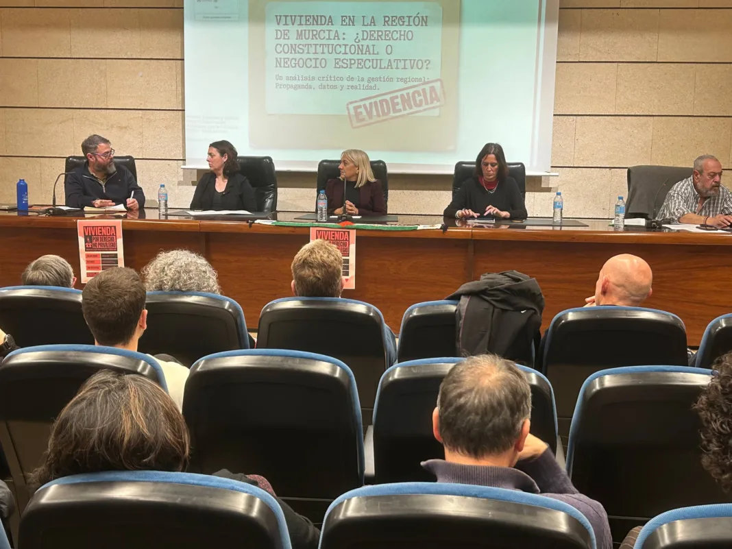 IU-Verdes reúne en Murcia a sindicatos y colectivos para exigir vivienda digna