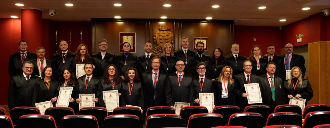 ICAMUR reconoce 25 años de ejercicio y suma nuevos letrados en San Raimundo 2026