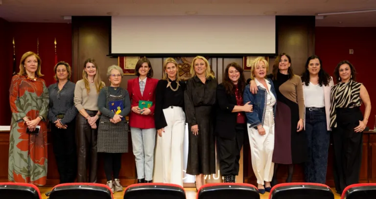 María del Mar Carrillo y Helena Rivera reciben los Premios Mujeres que Inspiran de ICAMUR
