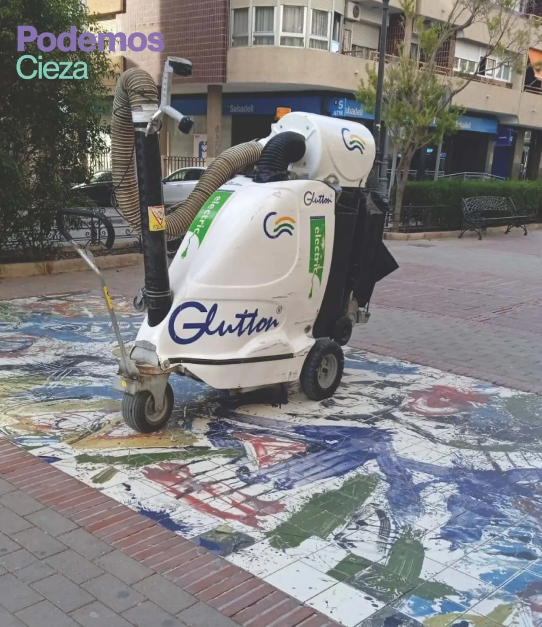 Podemos denuncia la degradación del Paseo de Cieza y exige una rehabilitación integral