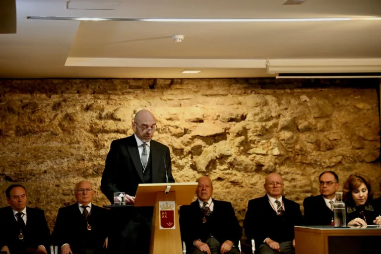 El artista yeclano Lidó Rico ingresa en la Real Academia de Bellas Artes de la Región