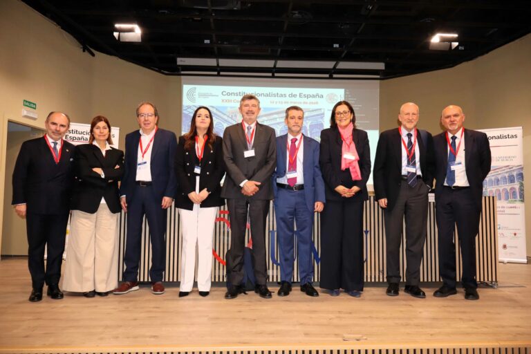 Murcia reúne a 300 especialistas en un congreso sobre transparencia constitucional