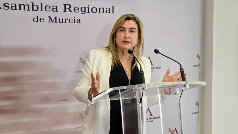 El PSOE denuncia el abandono del servicio de bomberos en la Región de Murcia
