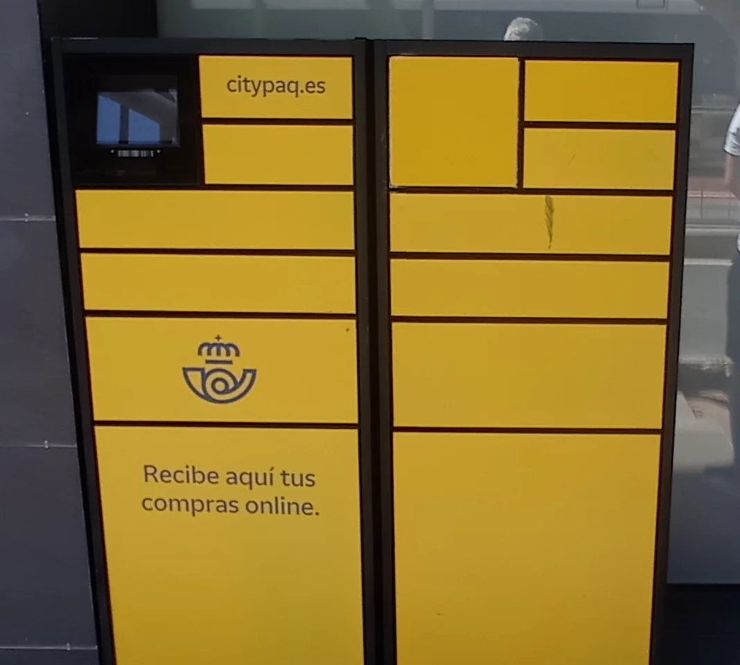 Correos renueva el Citypaq de Aledo para mejorar la paquetería
