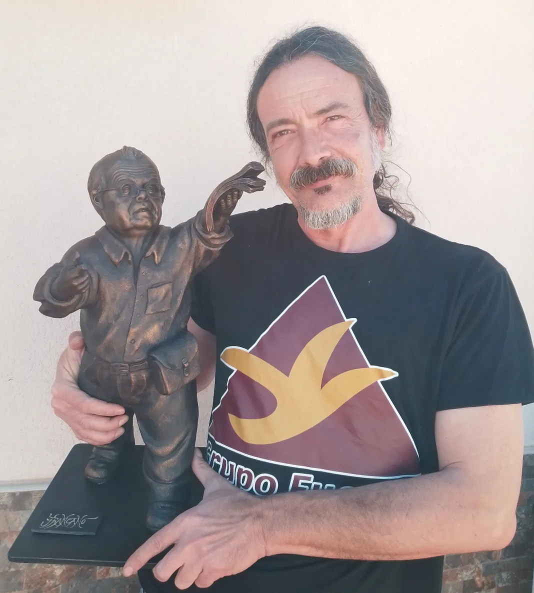 El escultor Francano realizará la estatua de Antoñico ‘El Lotero’ en Cartagena