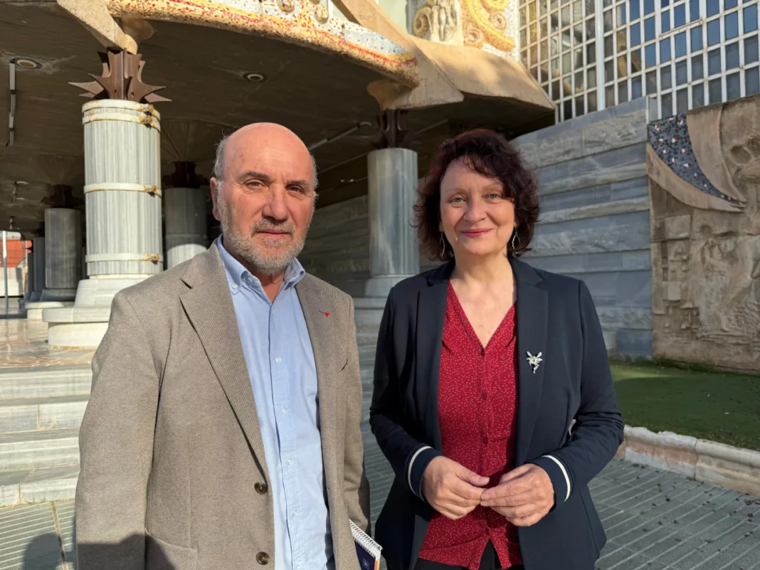 IU-Verdes y Podemos denuncian retrasos y recortes en ayudas al transporte escolar