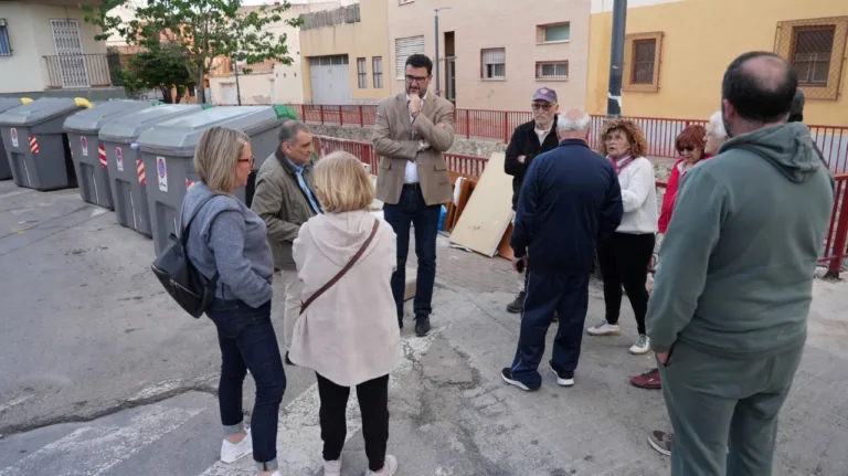 Vecinos de La Alberca denuncian suciedad, ratas y falta de medios de limpieza