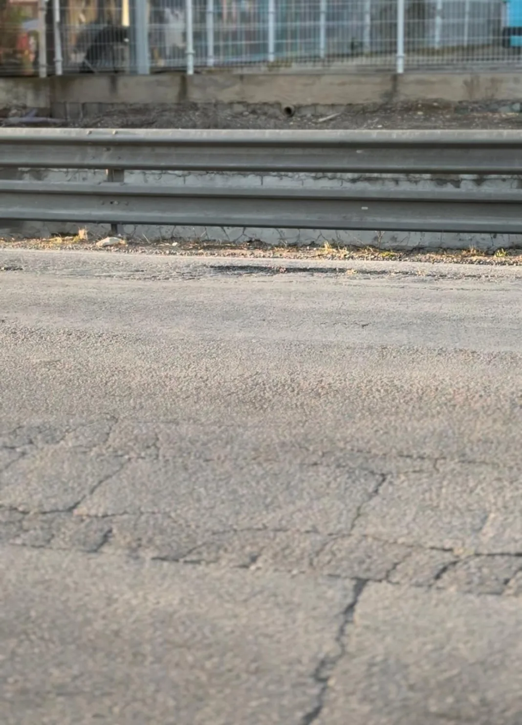 PSOE denuncia el bloqueo del reasfaltado en la avenida de Murcia de Casillas