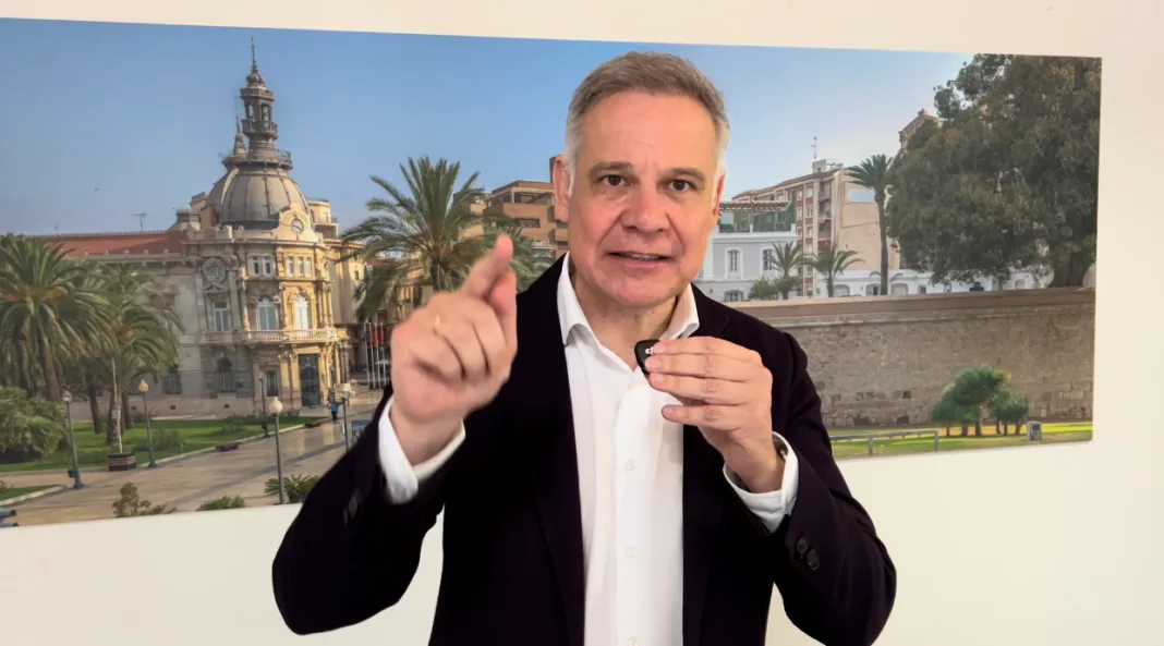 El PSOE denuncia colapso sanitario en Santa Lucía con pacientes en pasillos