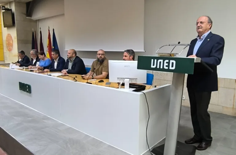 Cartagena exige el Alvia para llegar a Madrid en cuatro horas