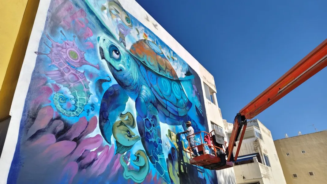 Los Alcázares suma 50 nuevos murales contra el odio y en defensa del Mar Menor