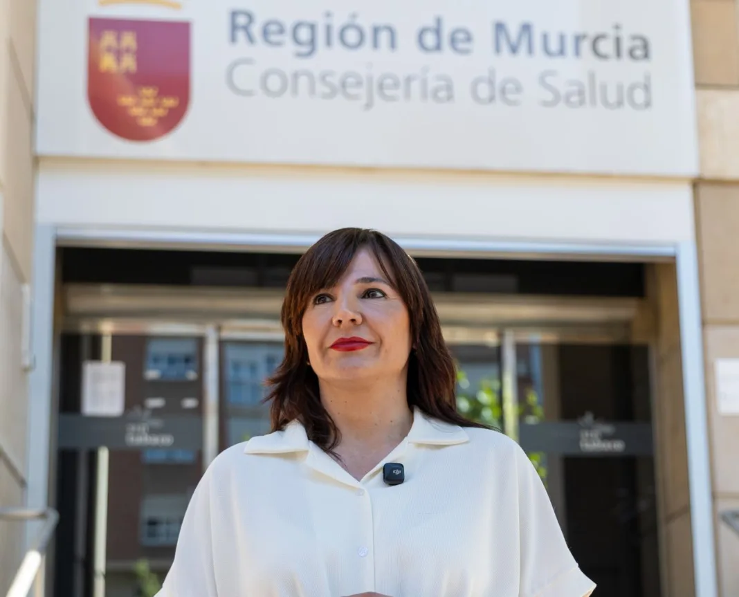 Marisol 29 mayo (002) El PSOE exige que Ayala no asuma Salud por las prótesis caducadas