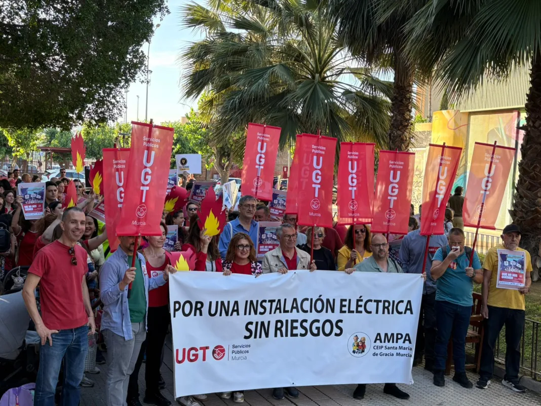 El CEIP Santa María de Gracia denuncia riesgo de incendio por su instalación eléctrica