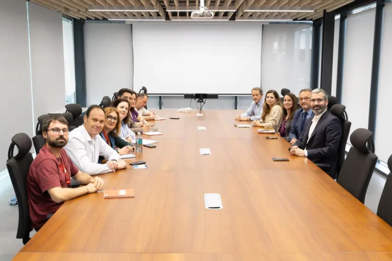UGT pide a docentes esperar al 11 de mayo para hacer la Renta