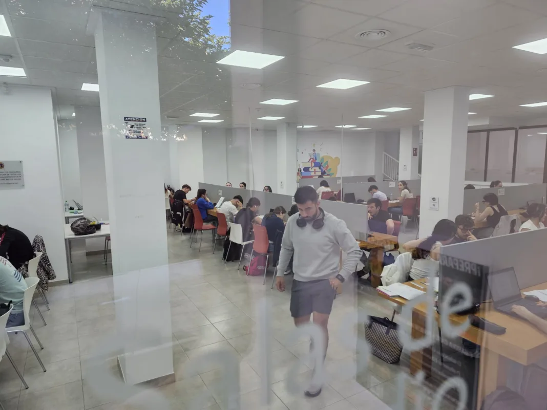 sala de estudio El PSOE acusa al PP de gastar 17.400 euros en una sala de estudio cerrada