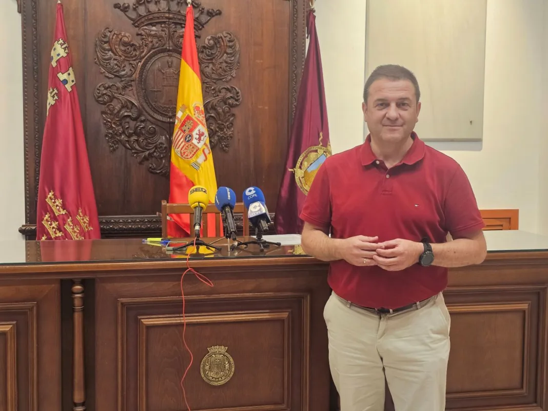 El PSOE propone destinar la mitad de los beneficios de Aguas de Lorca a renovar las redes de las pedanías El PSOE propone destinar la mitad de los beneficios de Aguas de Lorca a renovar las redes de las pedanías