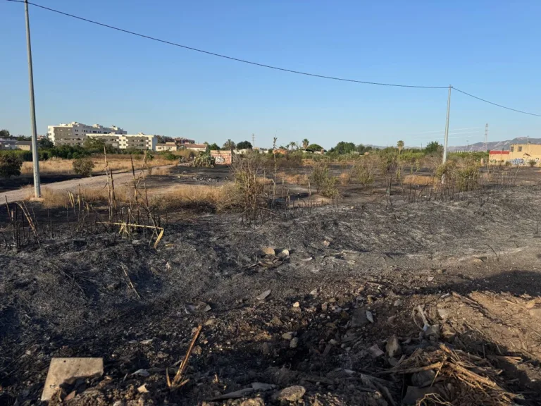 El PSOE acusa al Ayuntamiento de Alcantarilla de ignorar avisos previos sobre el riesgo de incendio junto al Samaniego