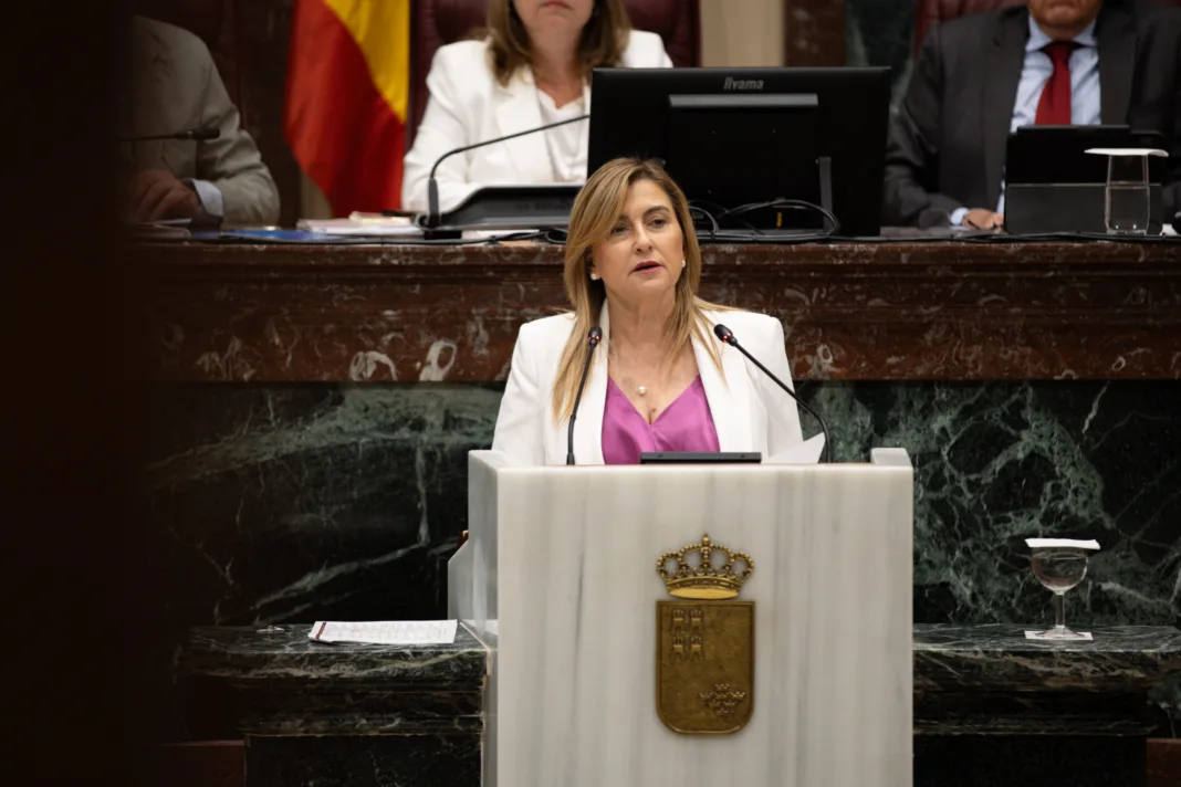 Carmina Fernández exige la dimisión de López Miras por la gestión de la trama de las prótesis