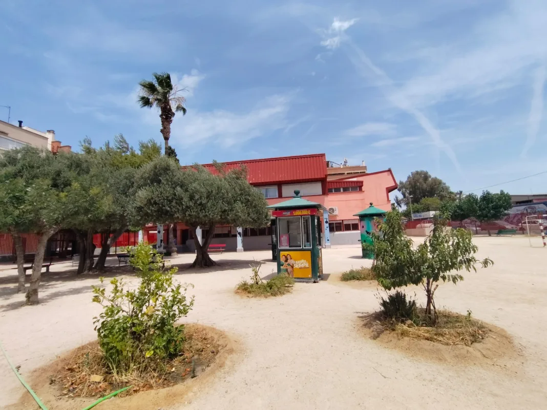 El CEIP San Pío X convierte su patio en un oasis para combatir el calor