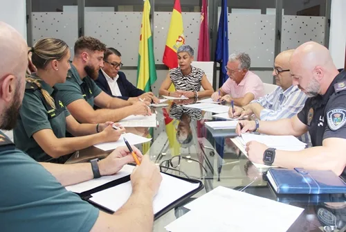 Junta Local de Seguridad presidida por la alcaldesa, Mari Carmen Morales Beniel refuerza la coordinación policial para mejorar la seguridad ciudadana