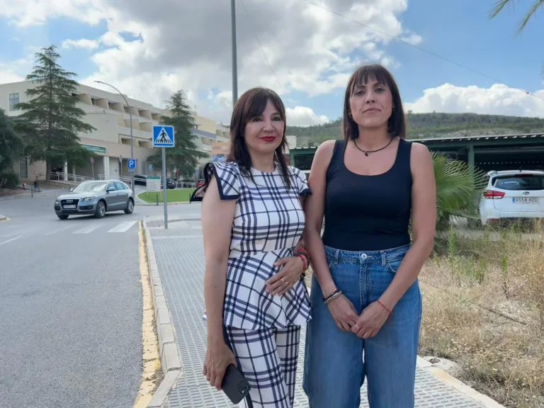 El PSOE exige retirar el expediente al médico de Cieza