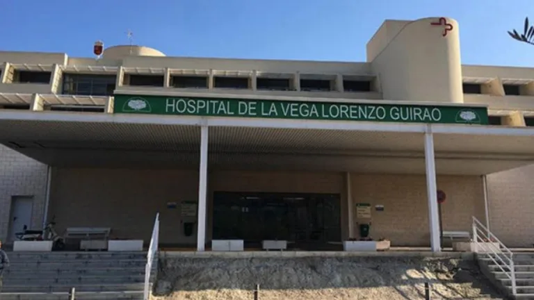 UGT denuncia el abandono del Hospital de la Vega de Cieza por el SMS