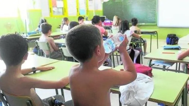 UNICEF reclama planes urgentes ante el calor extremo en las aulas