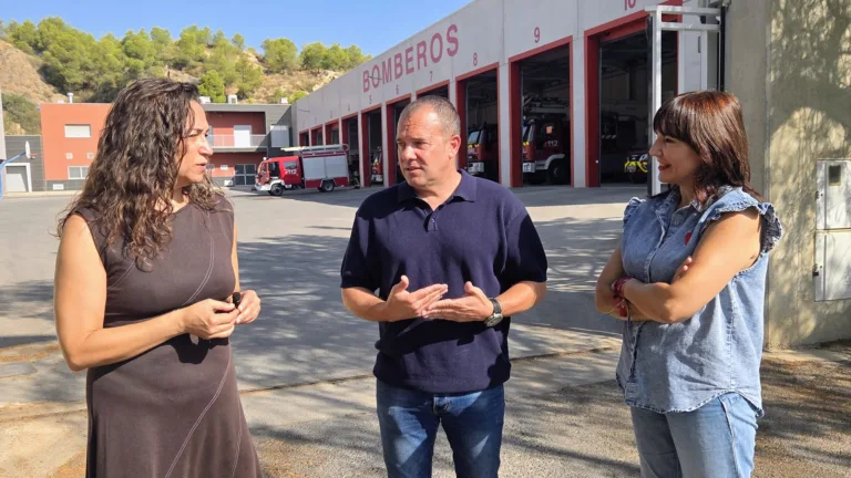 El PSOE denuncia graves carencias en el parque de bomberos de Lorca