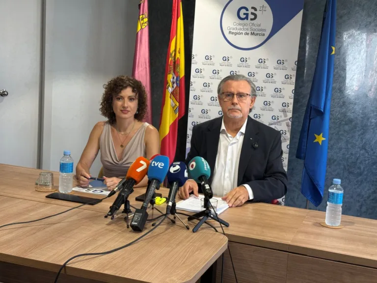 La Región de Murcia lidera la duración de las bajas laborales por las listas de espera sanitarias