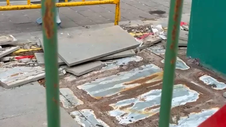 El PSOE denuncia contenedores rotos y limpieza insuficiente en barrios y pedanías