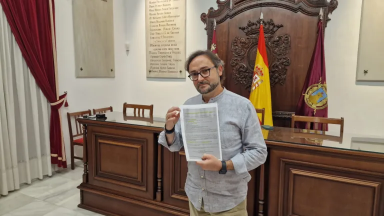 Lorca suma otro crédito de 4 millones que el PSOE acusa a Gil de ocultar