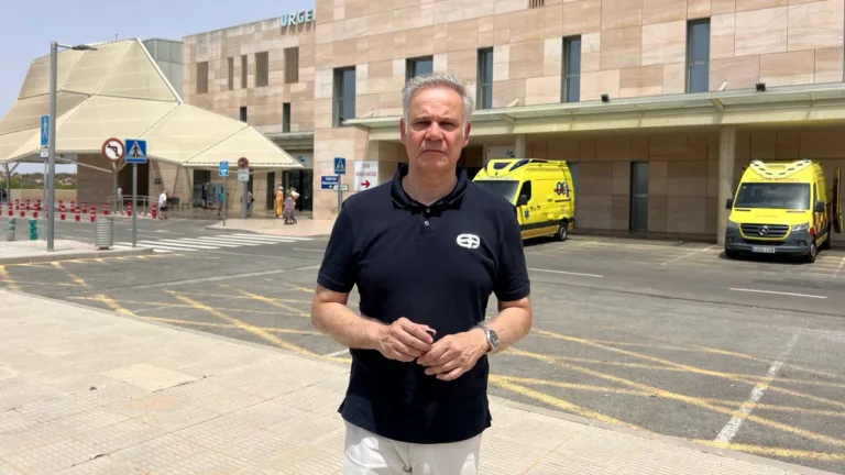 El PSOE exige revisar a los pacientes de las prótesis caducadas en Santa Lucía