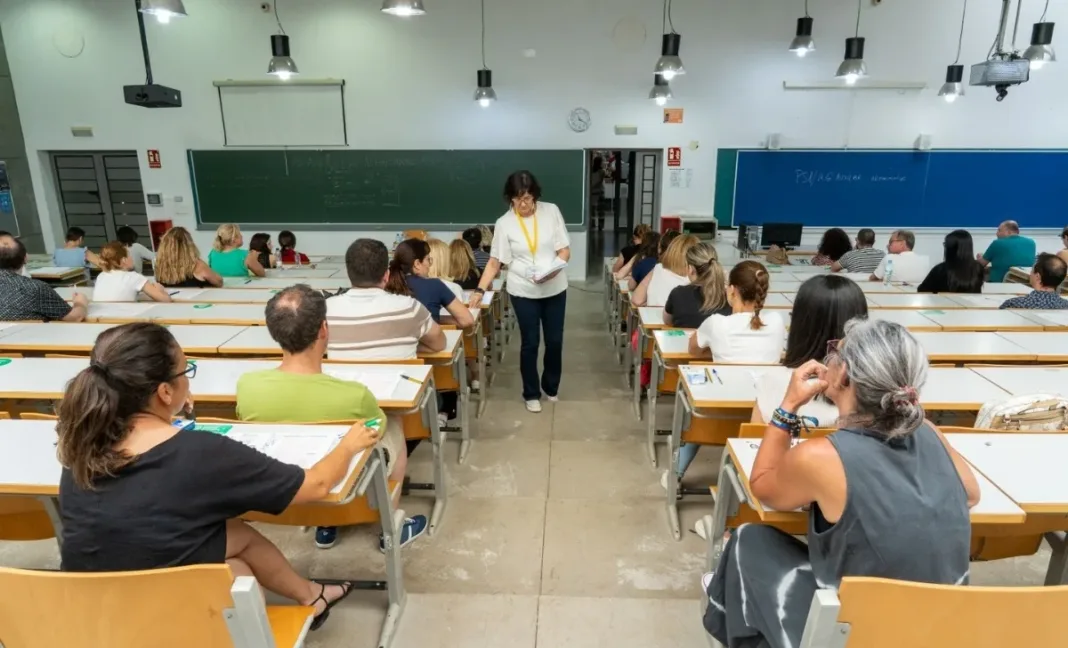 UGT pide a Educación revisar las oposiciones tras el elevado suspenso en la primera prueba