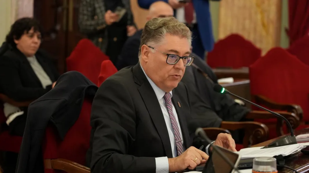 ANDRÉS GUERRERO (002) El PSOE alerta de licitaciones desiertas que retrasan servicios y obras en Murcia