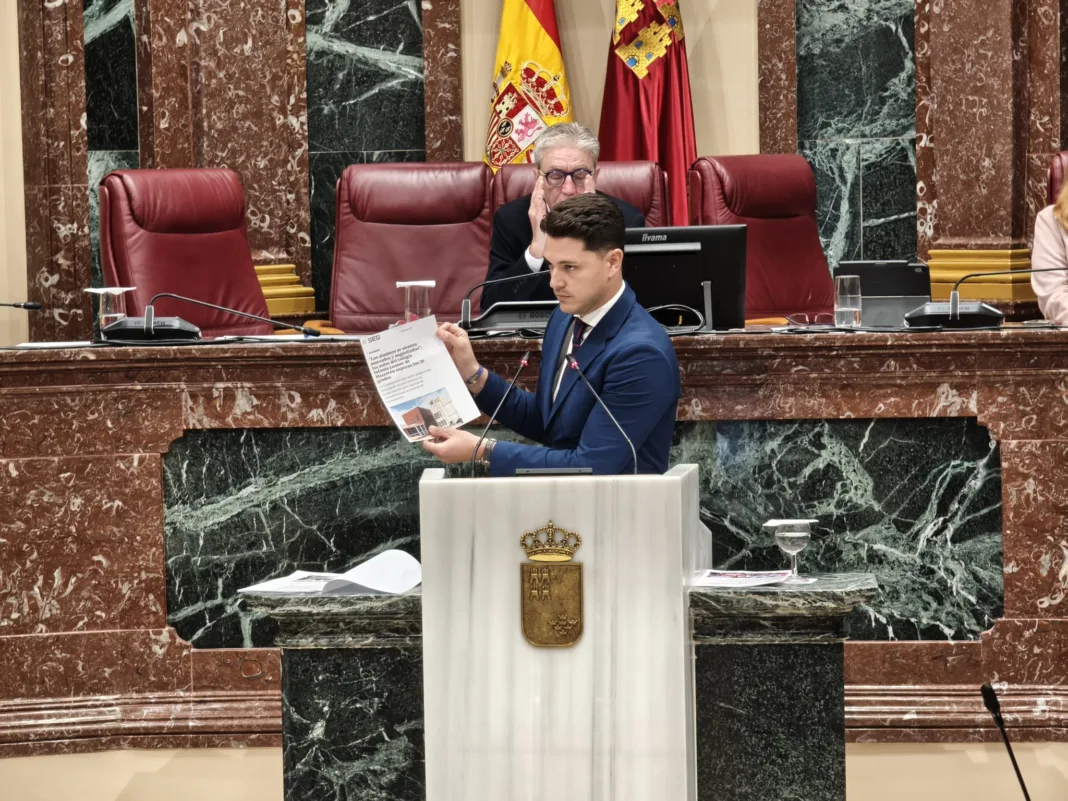 El PSOE denuncia que 2.000 alumnos comenzarán el curso en barracones en la Región
