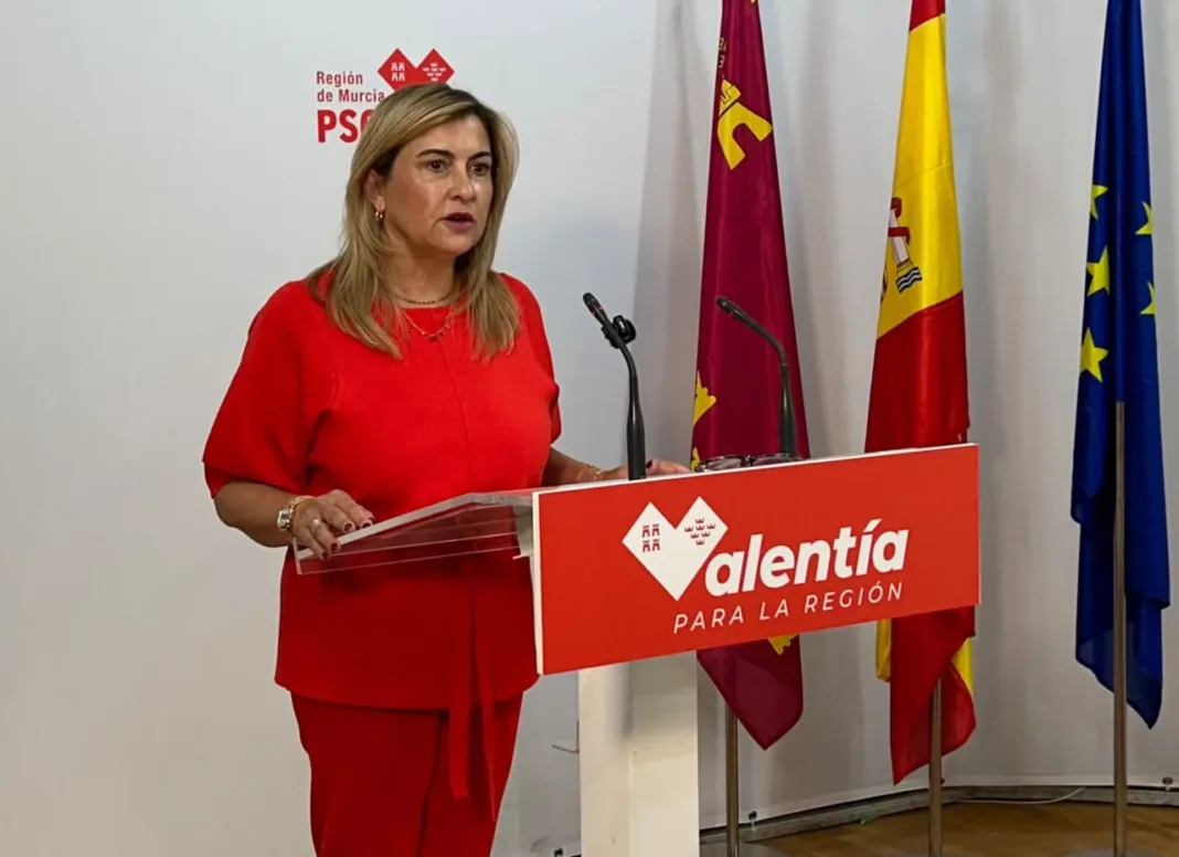El PSOE acusa a López Miras de rebajar la protección del Mar Menor