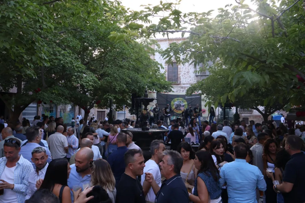 797744783_2028560521171539_2787595846158938349_n Hostelor percibe menos consumo pese a la afluencia en la Feria de Lorca