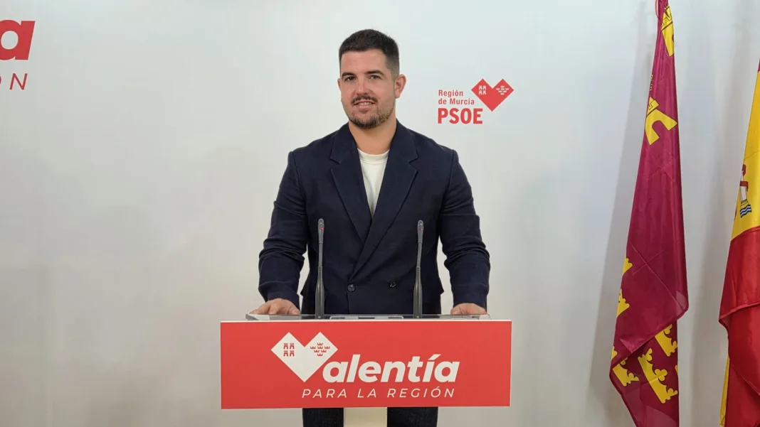 Miguel Ortega exige limitar los alquileres y pide explicaciones por las ayudas en Murcia