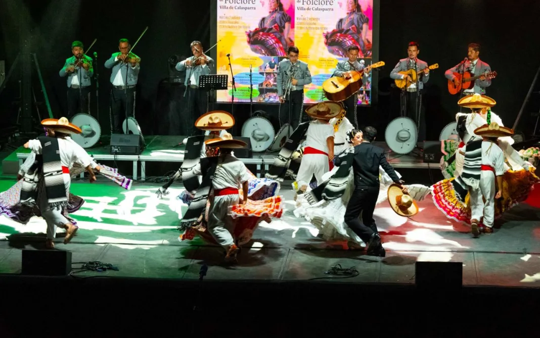 Festival de Folclore 5 (002) Calasparra reúne a Guinea-Bisáu y México en su 28º Festival Internacional de Folclore
