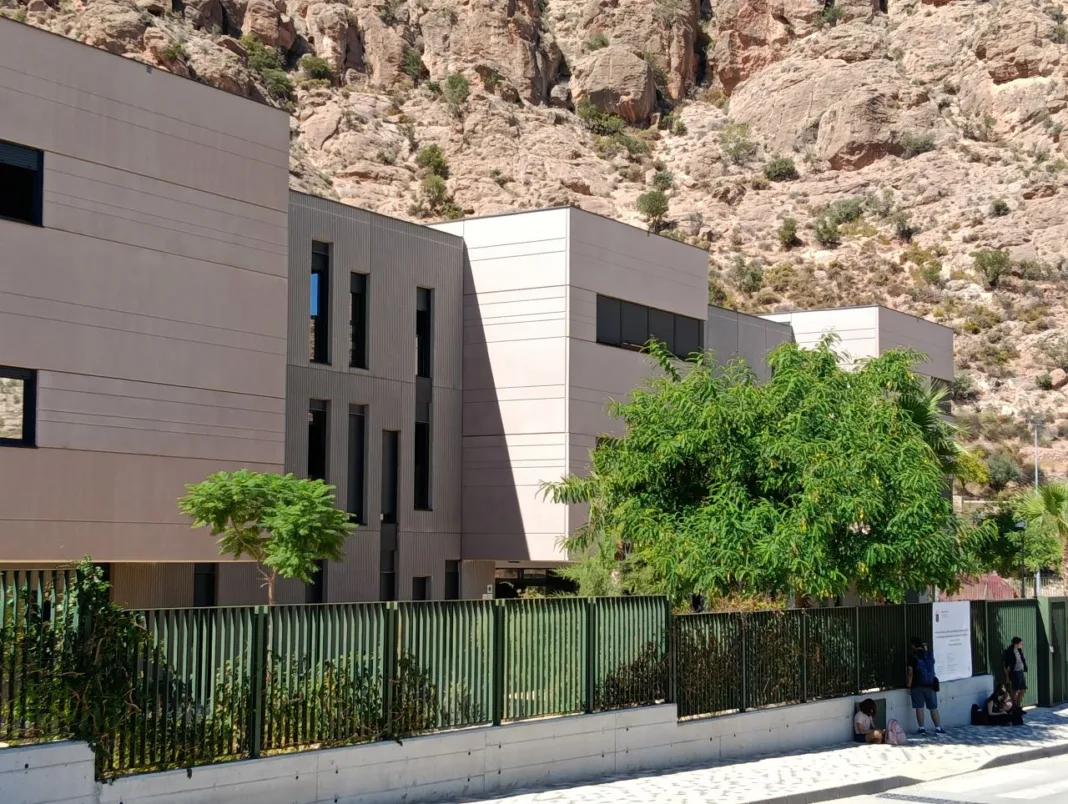 El IES Valle de Leiva vuelve a suspender clases por el calor