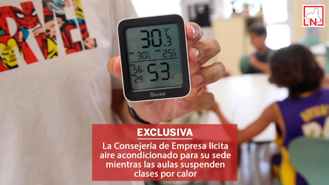 La Consejería de Empresa licita aire acondicionado para su sede mientras las aulas suspenden clases por calor