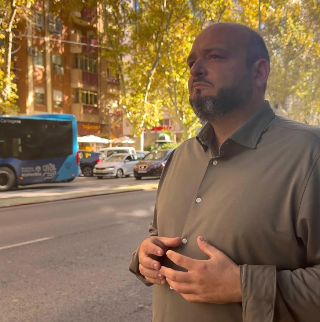El PSOE denuncia autobuses saturados en Cartagena y exige más inversión a Arroyo