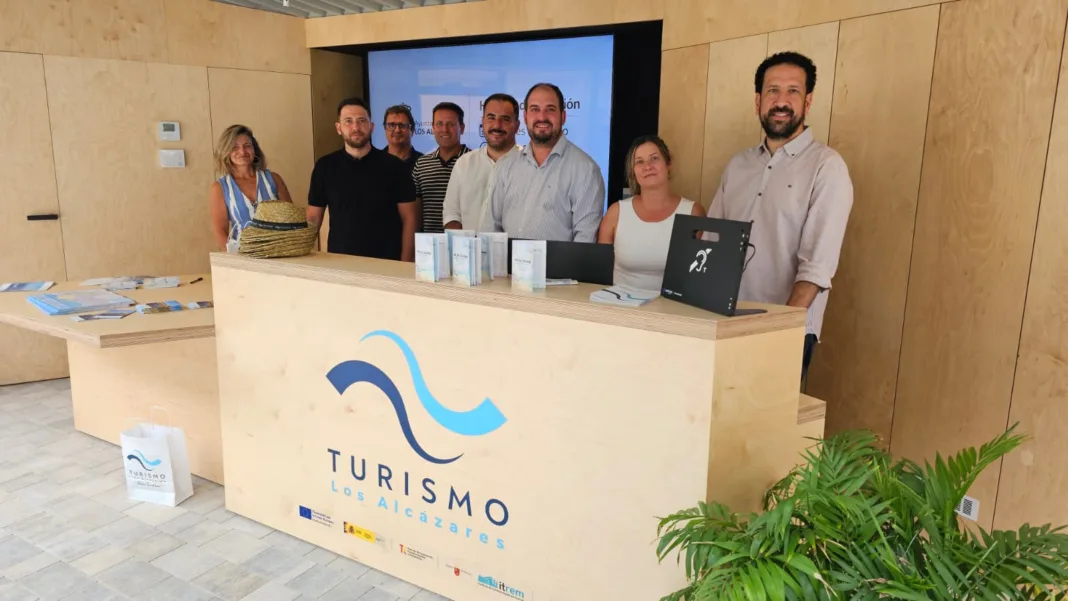 OFICINA FLEXIBLE RÍO NALÓN 2 Los Alcázares recupera la Oficina de Turismo de Río Nalón con atención digital 24 horas