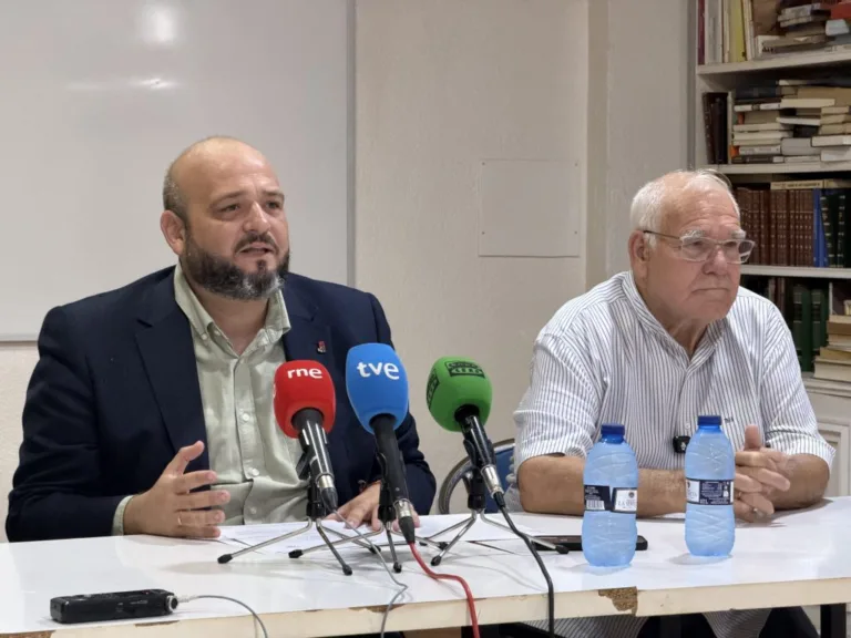 El PSOE alerta de plomo en sangre de vecinos de Los Mateos y exige actuar