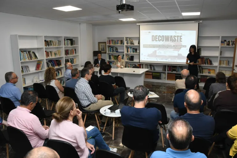 Ceutí proyecta un ecoparque para convertir residuos de obra en nuevos materiales