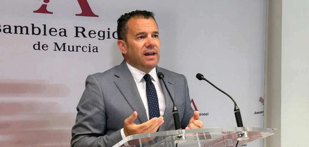Fernando Moreno El PSOE exigirá explicaciones por la falta de coordinación de bomberos durante el temporal