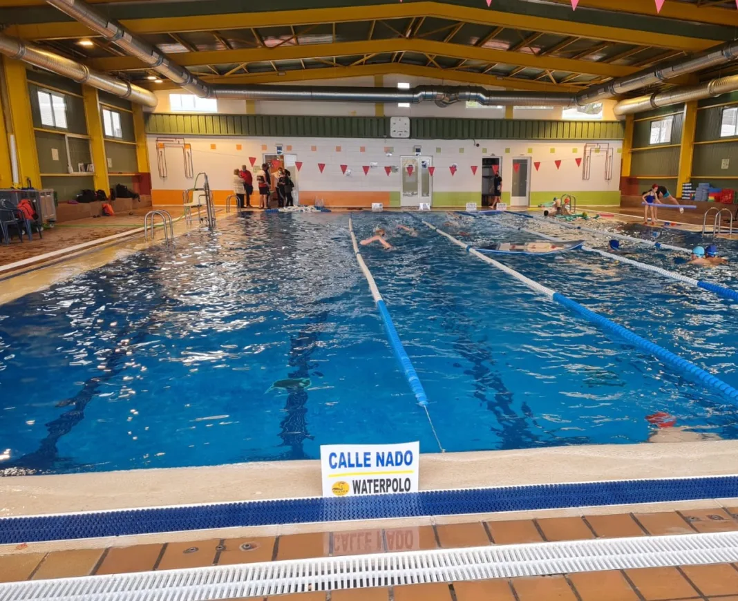 Foto Archivo Piscins El Romeral El PSOE denuncia el cierre de la piscina de El Romeral y exige su reparación