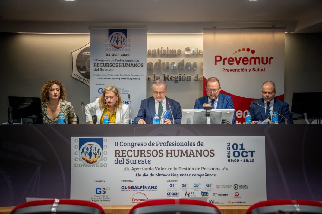 Murcia reúne a más de 200 profesionales para debatir el futuro del trabajo Murcia reúne a más de 200 profesionales para debatir el futuro del trabajo
