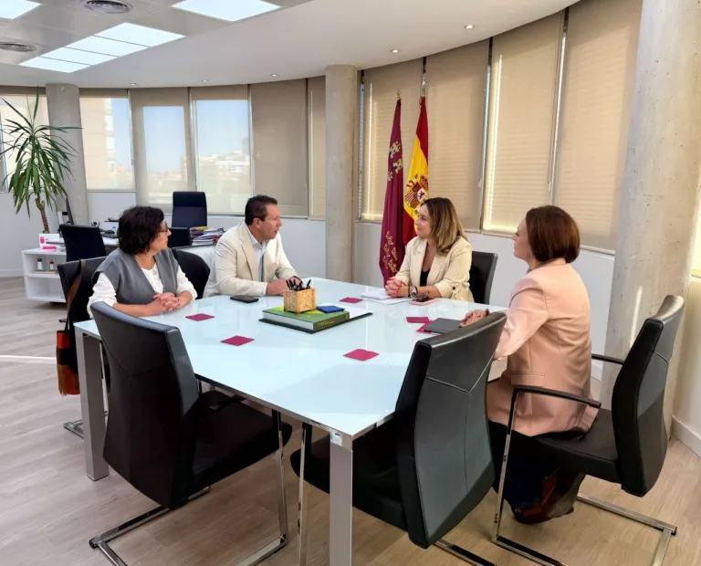 Río Mula reclama fondos pendientes a la Comunidad para sostener sus servicios sociales
