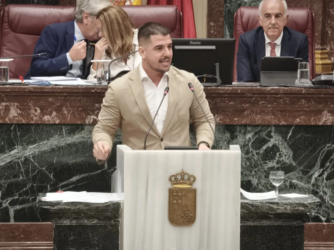 El PSOE acusa a López Miras de dejar sin ejecutar millones del Bono Alquiler Joven